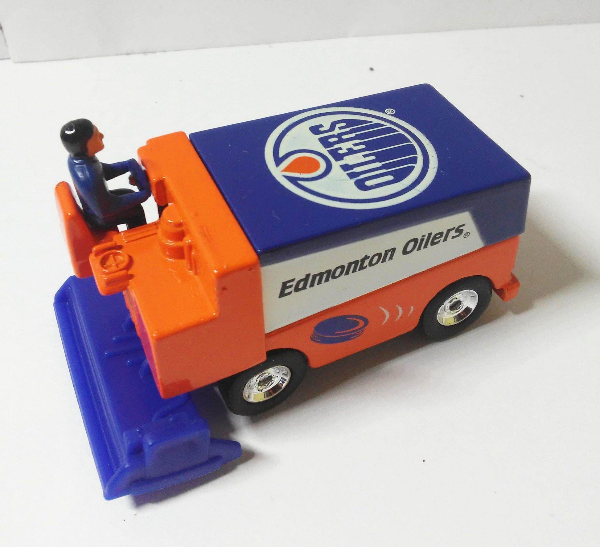 White Rose Collectibles NHL Edmonton Oilers 1996 Zamboni Ice Making Machine - TulipStuff