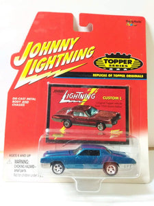 Johnny Lightning Topper Series Custom L  Die-Cast Metal Blue Cadillac Eldorado 2000 - TulipStuff