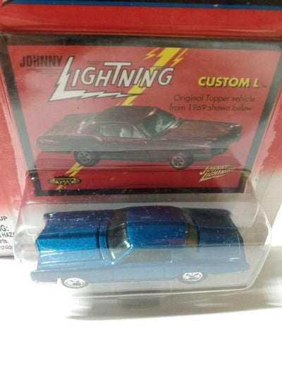 Johnny Lightning Topper Series Custom L  Die-Cast Metal Blue Cadillac Eldorado 2000 - TulipStuff