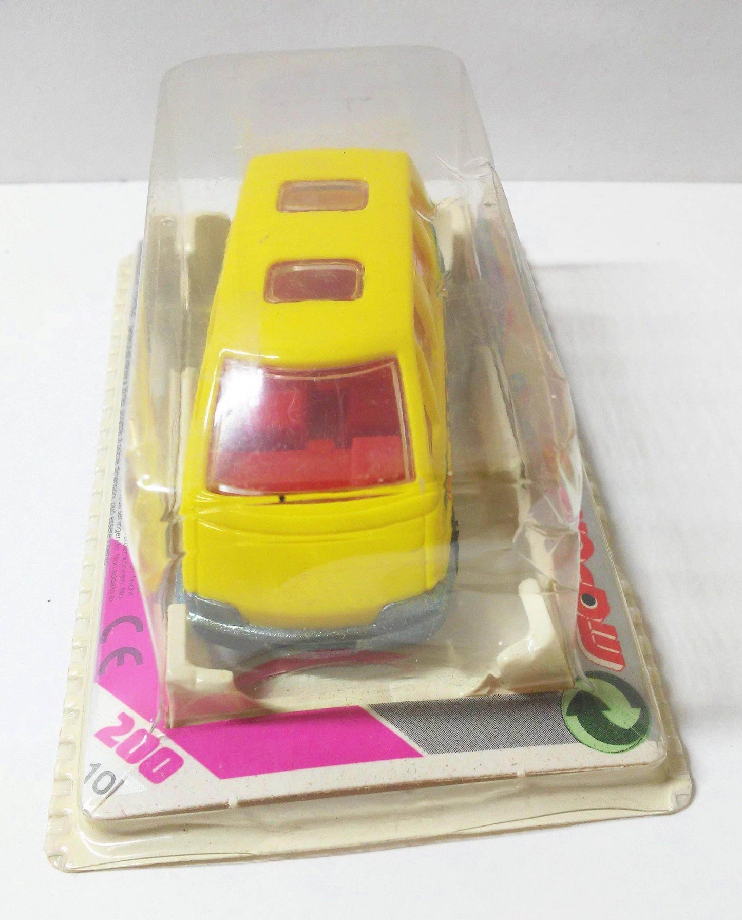Majorette Series 200 Renault Espace Van Vintage Die-cast 1997 - TulipStuff