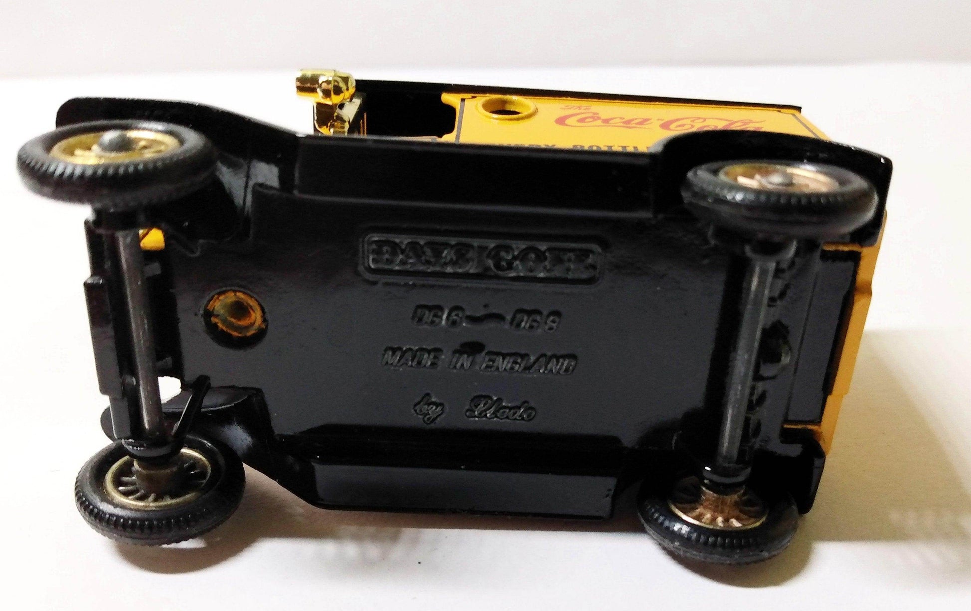 Lledo DG6 021 Coca Cola 1920 Ford Model T Van Yellow - TulipStuff