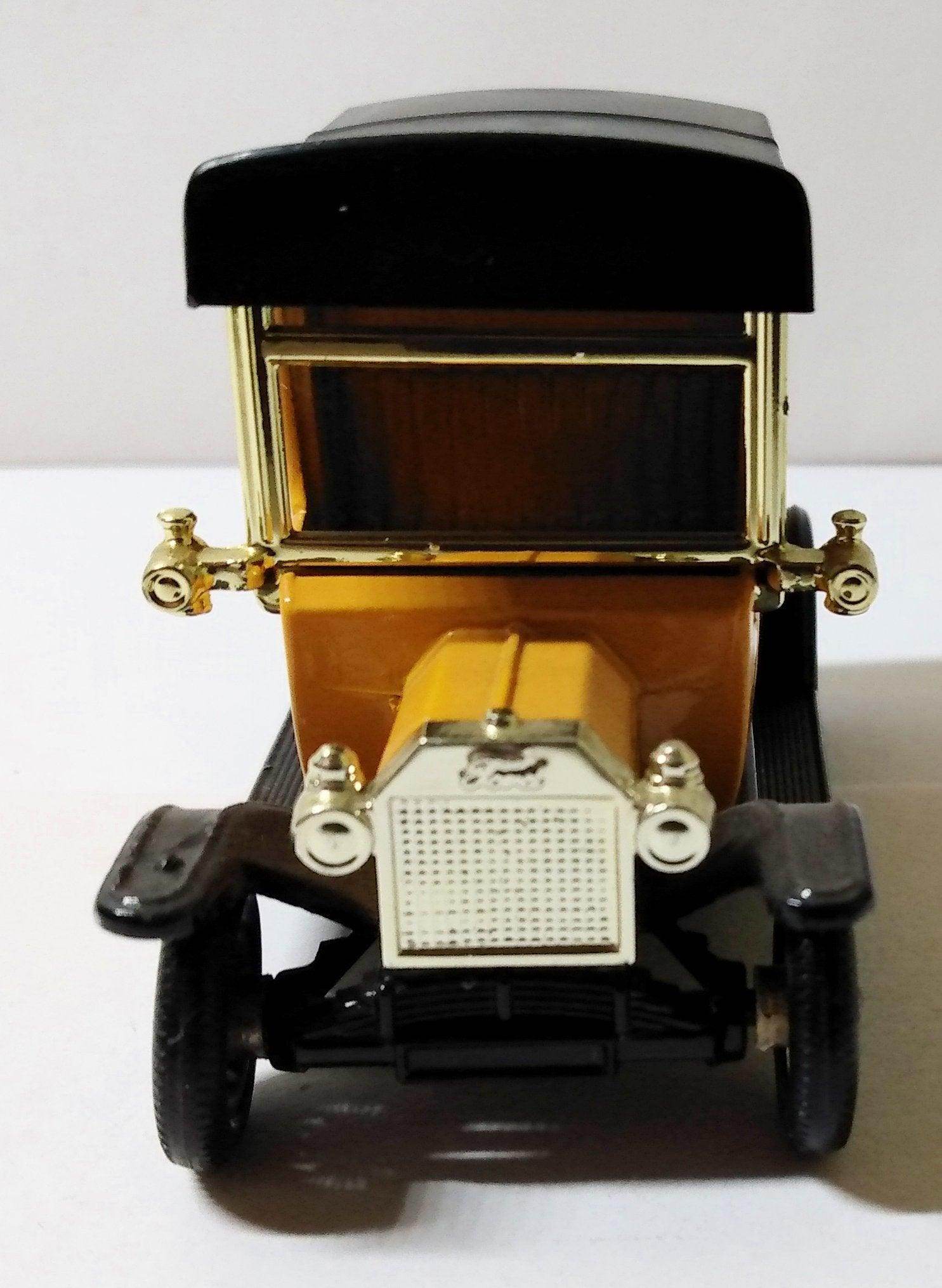 Lledo DG6 021 Coca Cola 1920 Ford Model T Van Yellow - TulipStuff