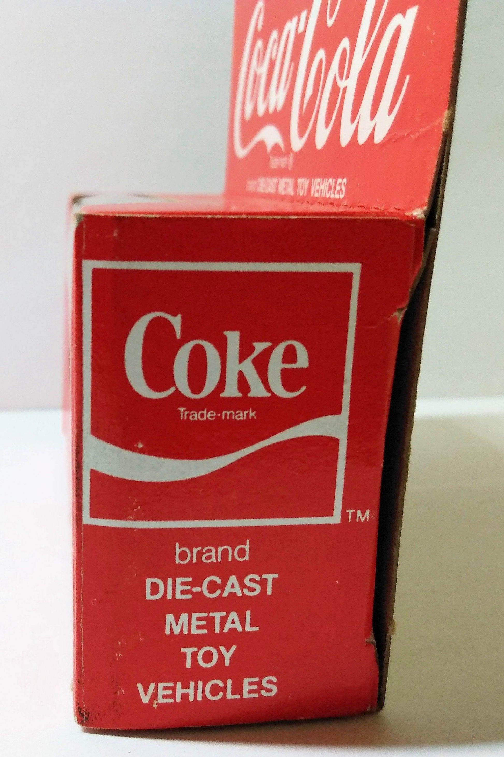 Lledo DG6 021 Coca Cola 1920 Ford Model T Van Yellow - TulipStuff