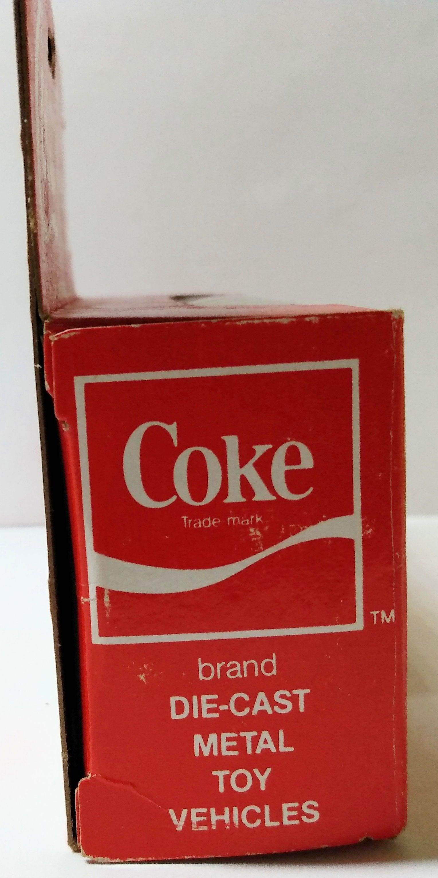 Lledo DG6 021 Coca Cola 1920 Ford Model T Van Yellow - TulipStuff