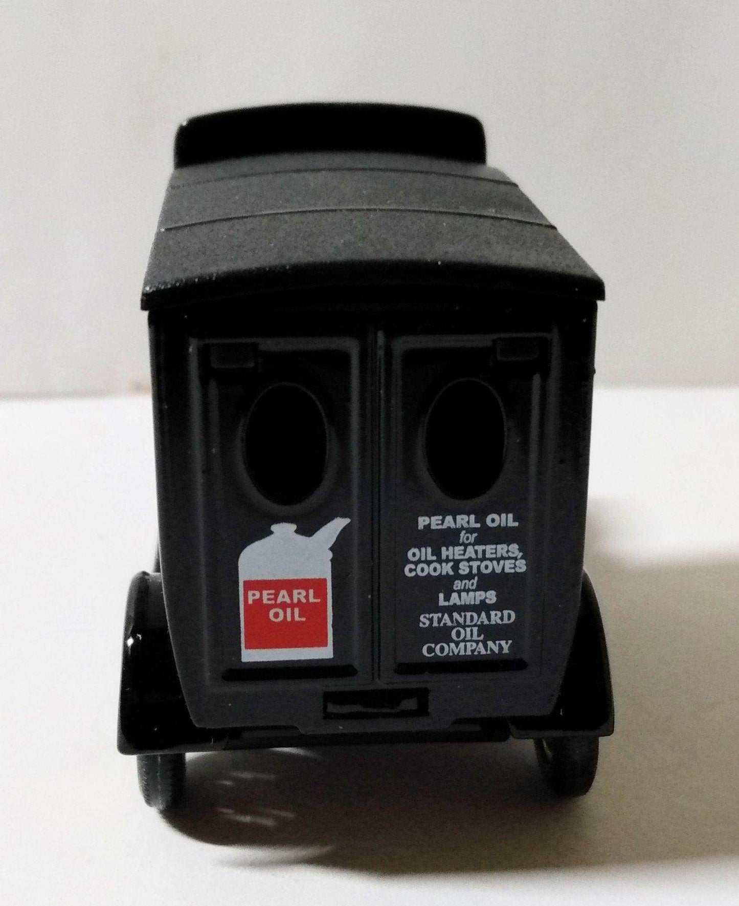 Lledo Chevron 1927 Pearl Oil Van Ford Model T Standard Oil - TulipStuff