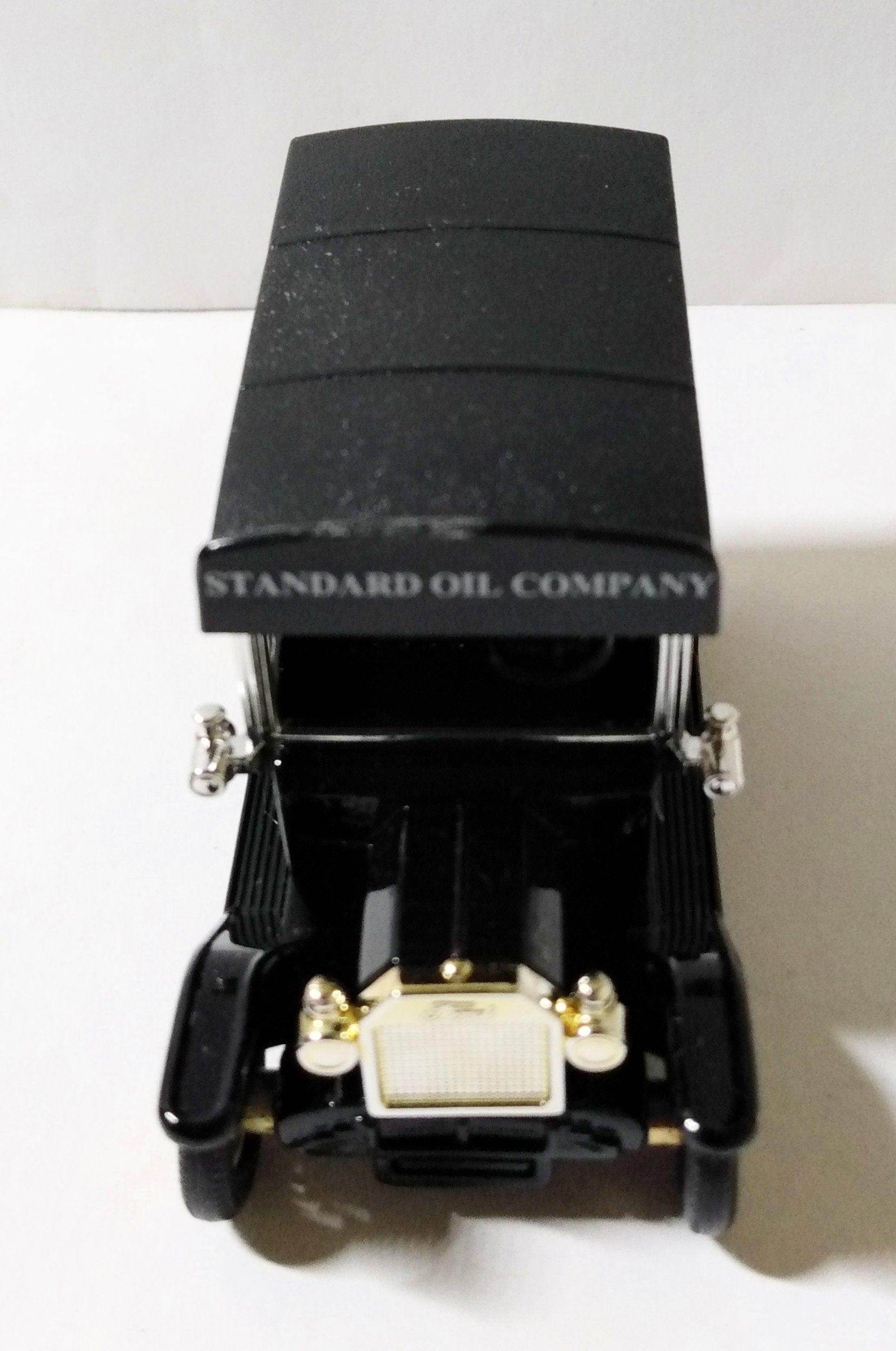 Lledo Chevron 1927 Pearl Oil Van Ford Model T Standard Oil - TulipStuff