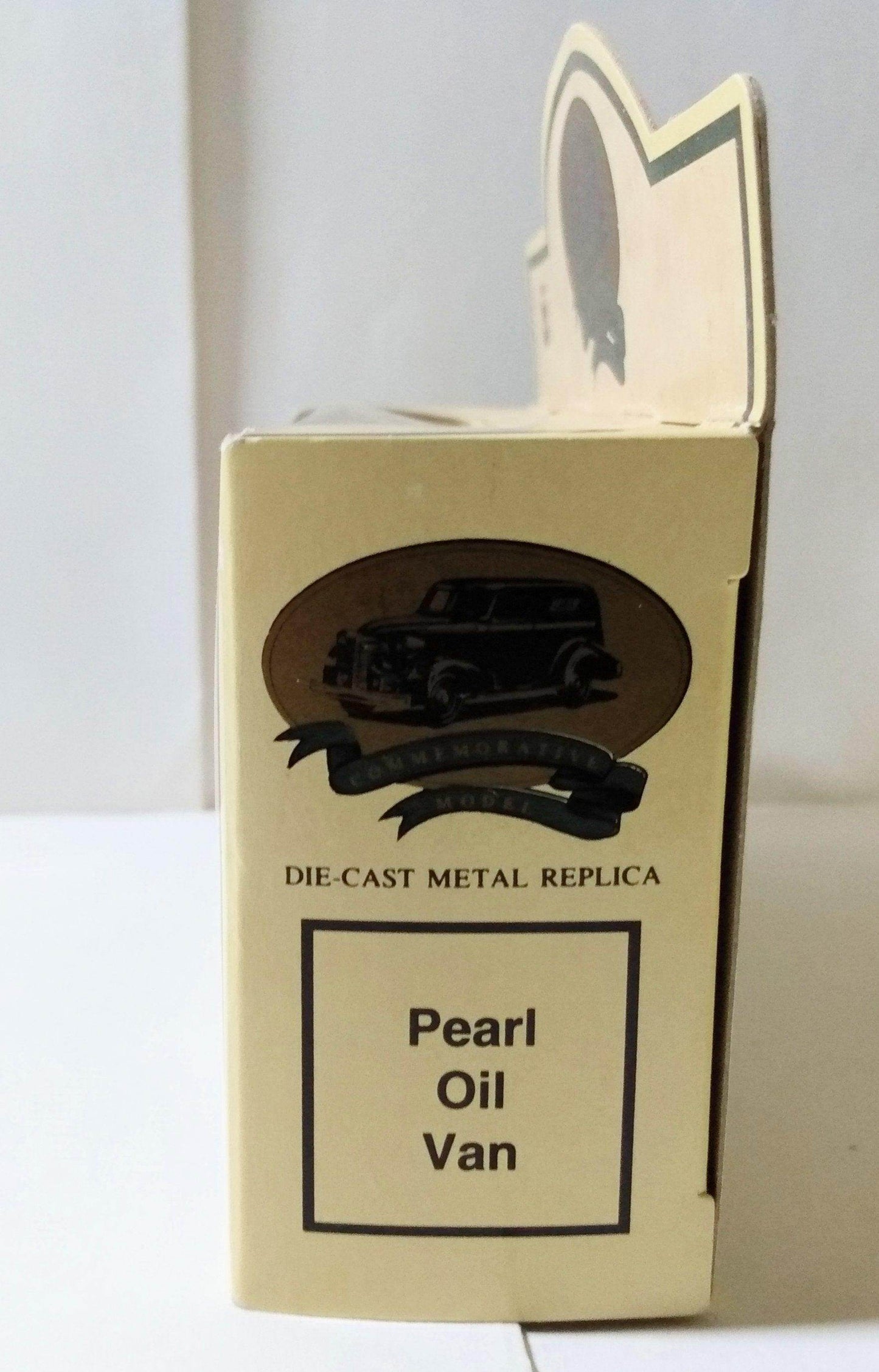 Lledo Chevron 1927 Pearl Oil Van Ford Model T Standard Oil - TulipStuff