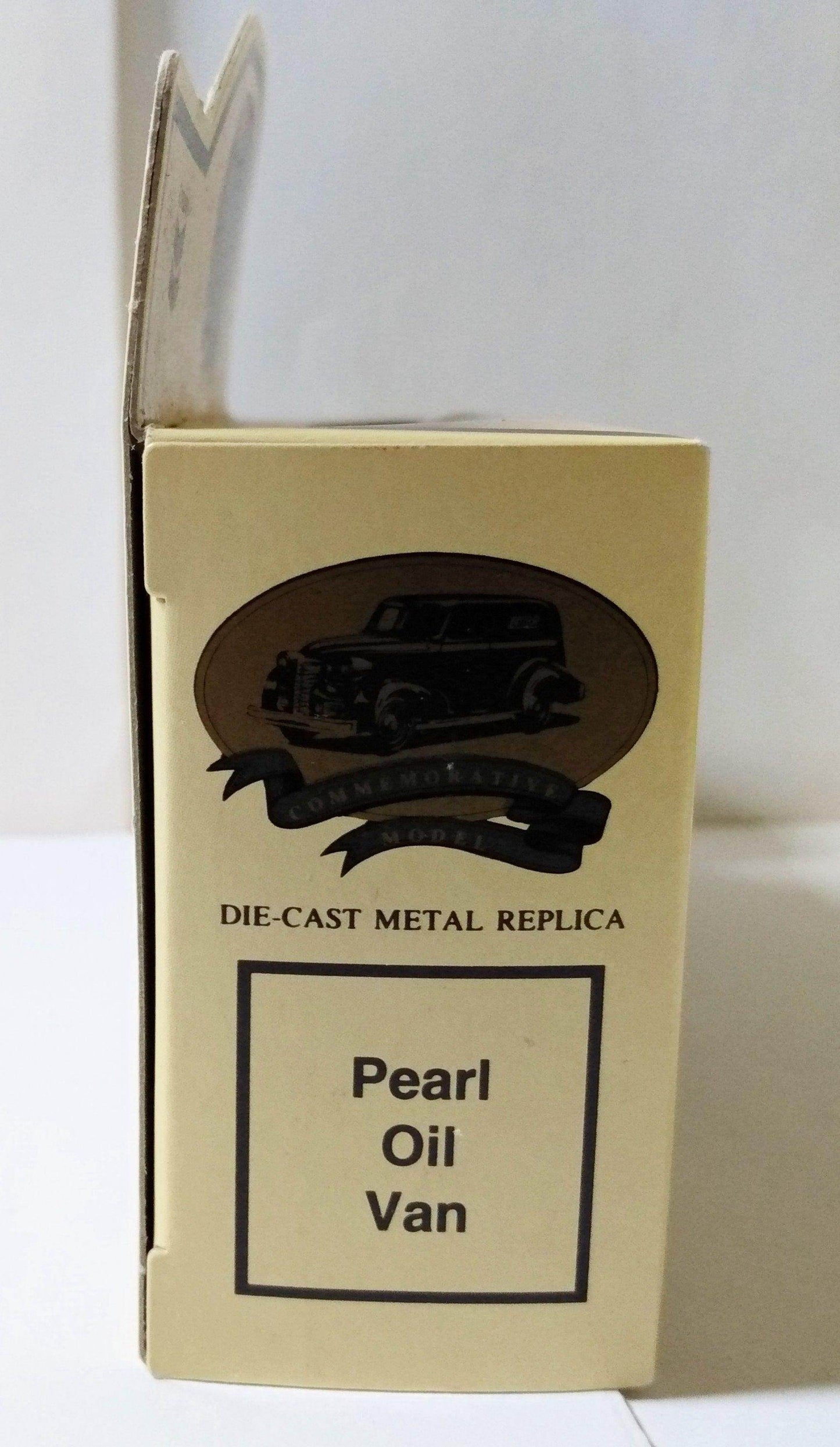 Lledo Chevron 1927 Pearl Oil Van Ford Model T Standard Oil - TulipStuff