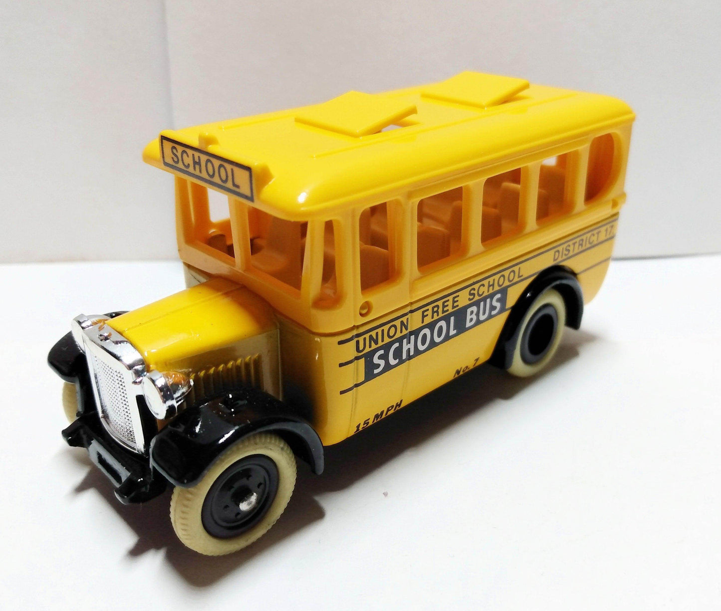 Lledo DG10 Union Free School District 1935 Dennis Coach School Bus Made in England 1984 - TulipStuff
