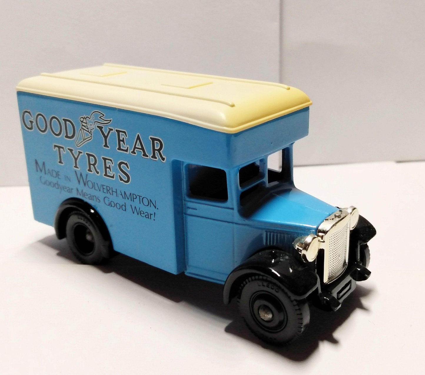 Lledo Days Gone DG16 1934 Dennis Parcels Van Good Year Tyres England - TulipStuff