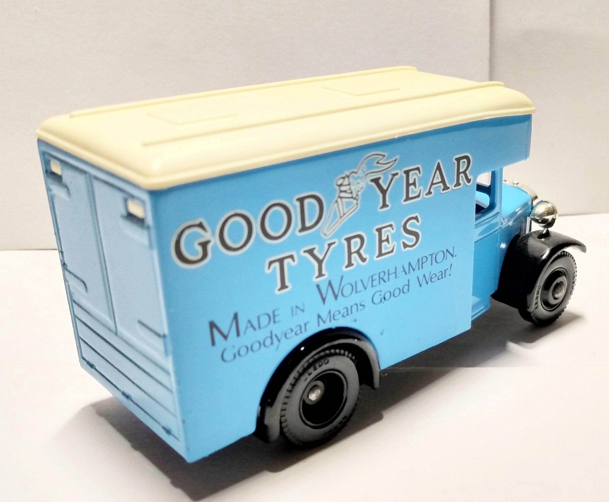 Lledo Days Gone DG16 1934 Dennis Parcels Van Good Year Tyres England - TulipStuff