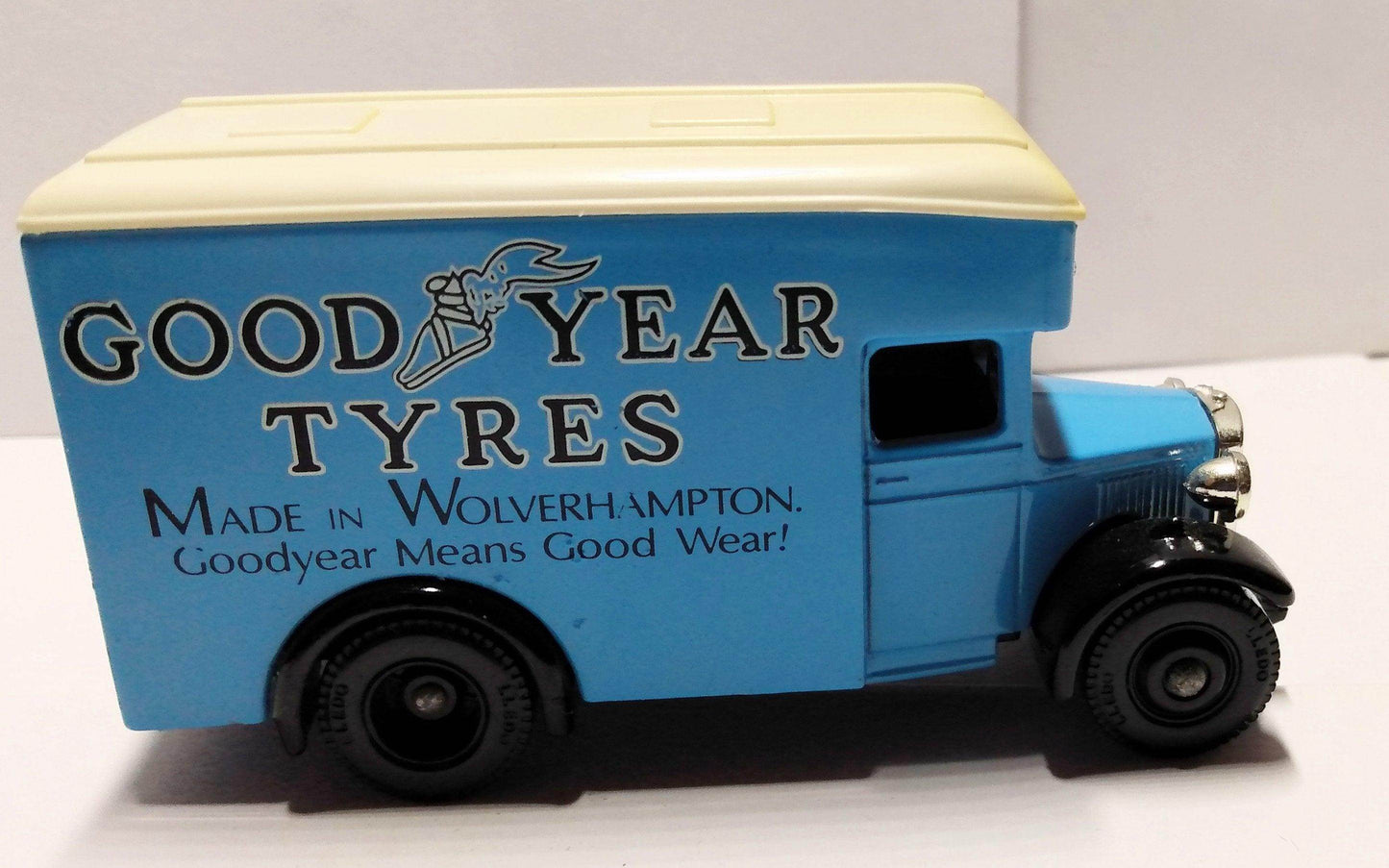 Lledo Days Gone DG16 1934 Dennis Parcels Van Good Year Tyres England - TulipStuff