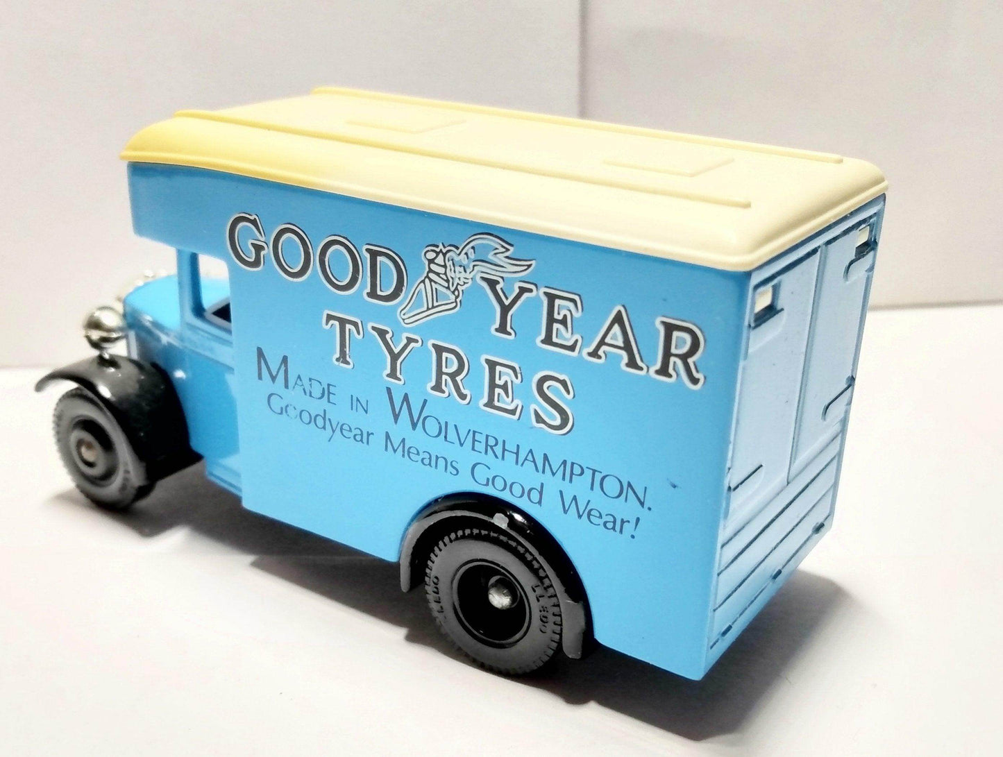 Lledo Days Gone DG16 1934 Dennis Parcels Van Good Year Tyres England - TulipStuff