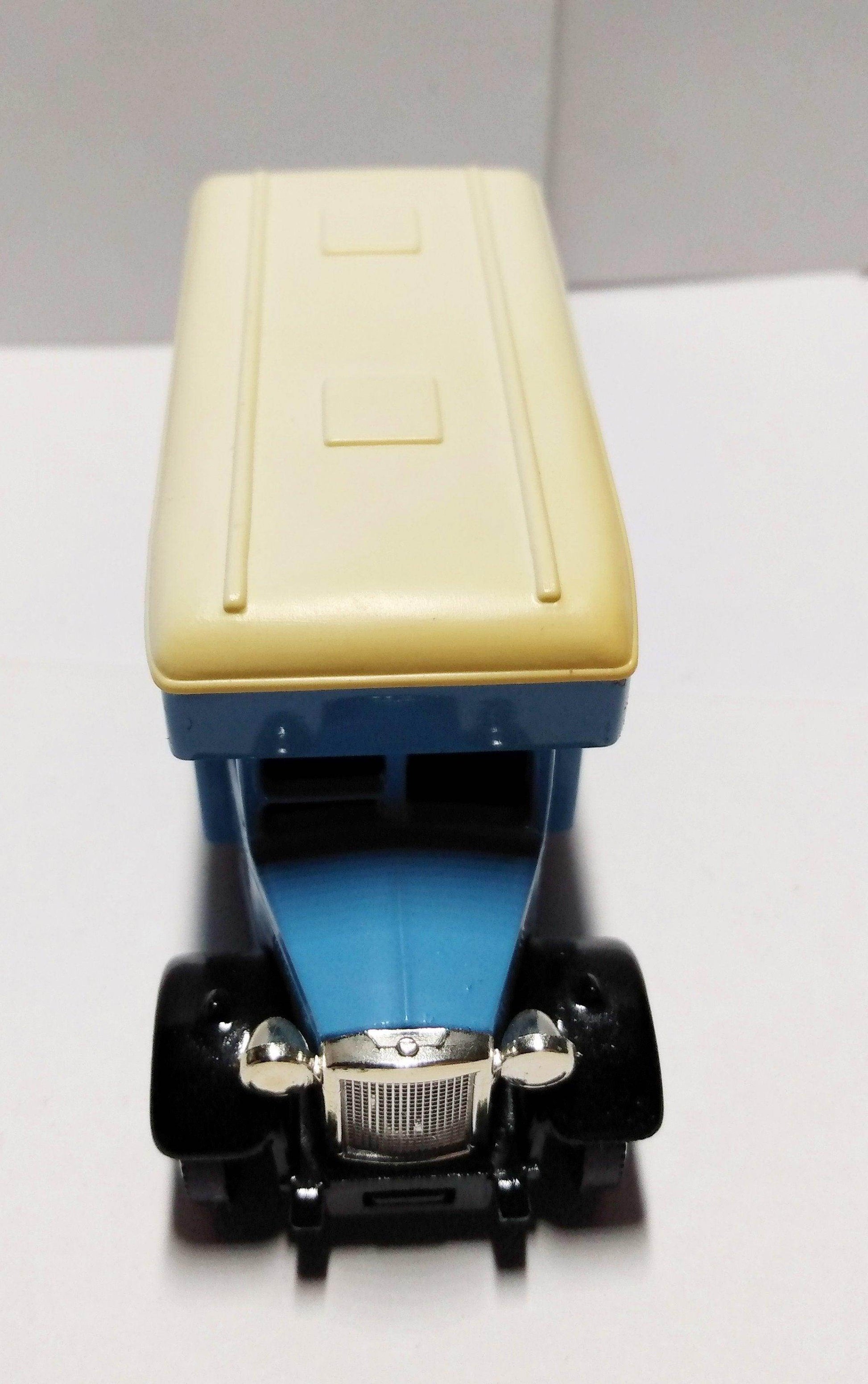 Lledo Days Gone DG16 1934 Dennis Parcels Van Good Year Tyres England - TulipStuff