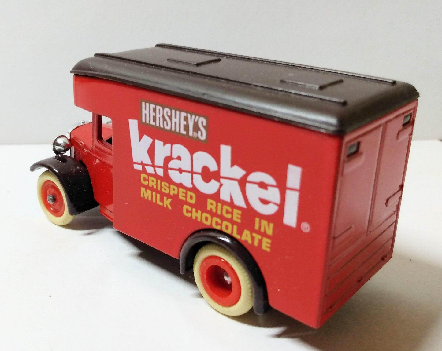 Lledo DG16 Hershey's Krackel 1934 Dennis Parcels Van England - TulipStuff