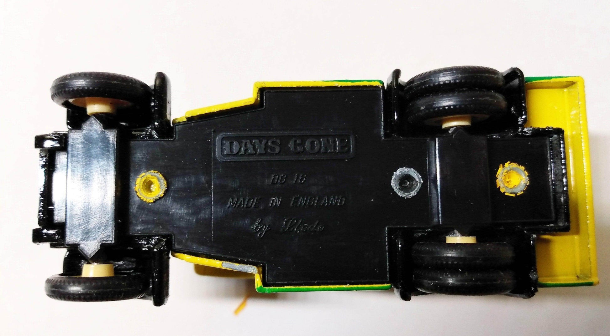 Lledo Days Gone DG16 1934 Dennis Parcels Van Mayflower Transit Co - TulipStuff