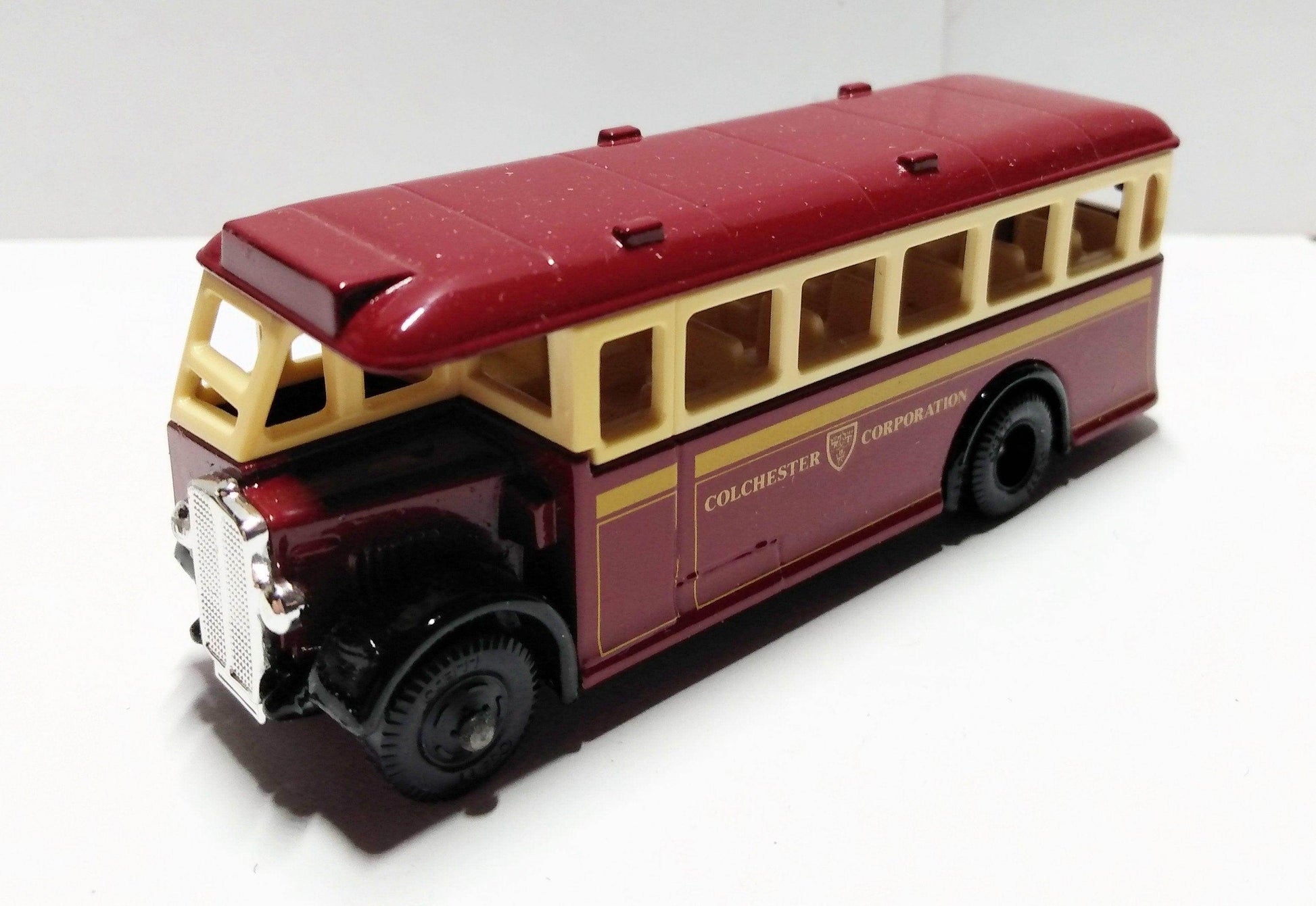 Lledo Days Gone DG17 1932 AEC Regent Single Deck Bus Colchester England - TulipStuff