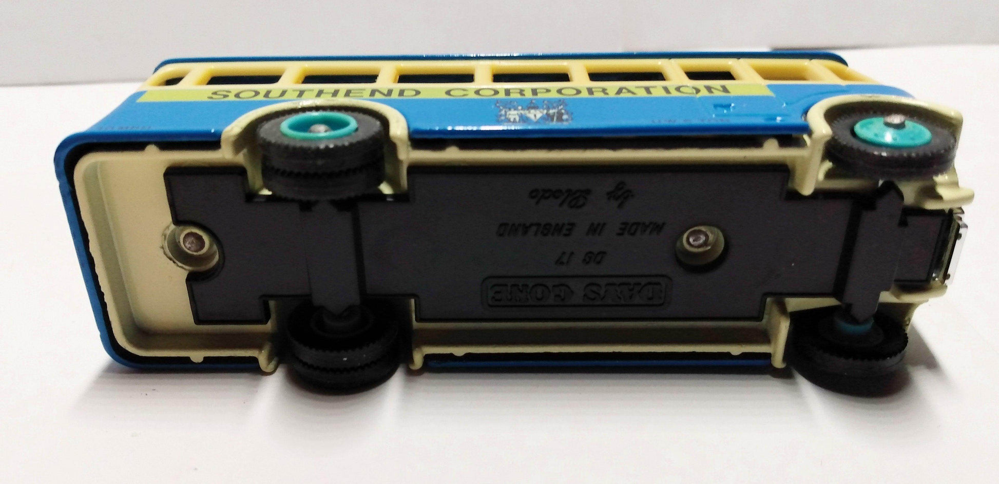 Lledo Days Gone DG17 1932 AEC Regent Single Deck Bus Southend England - TulipStuff