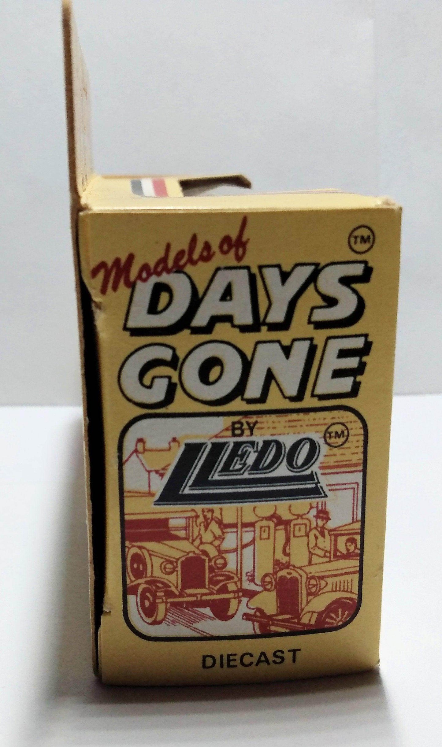 Lledo Days Gone DG17 1932 AEC Regent Single Deck Bus Southend England - TulipStuff