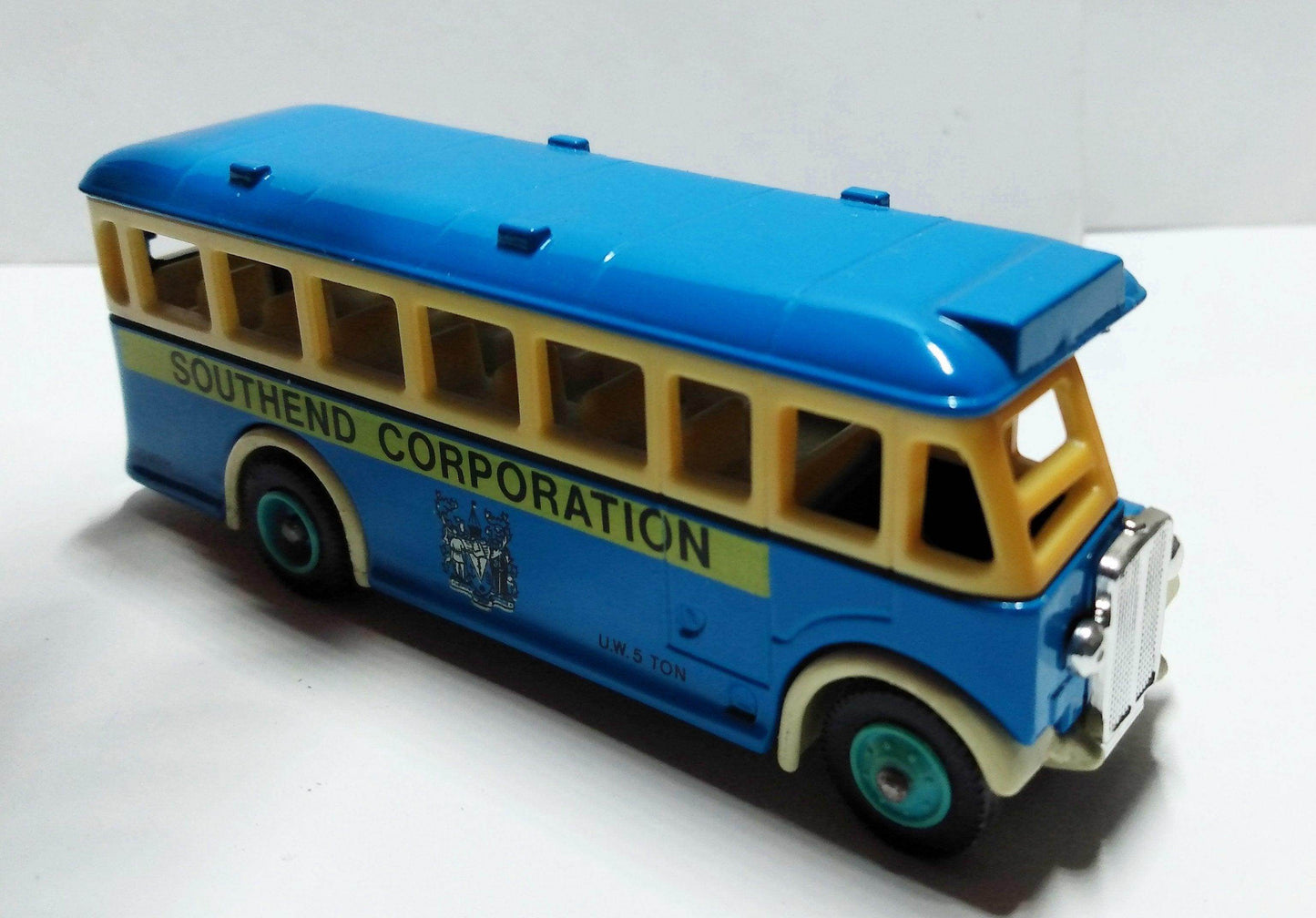 Lledo Days Gone DG17 1932 AEC Regent Single Deck Bus Southend England - TulipStuff