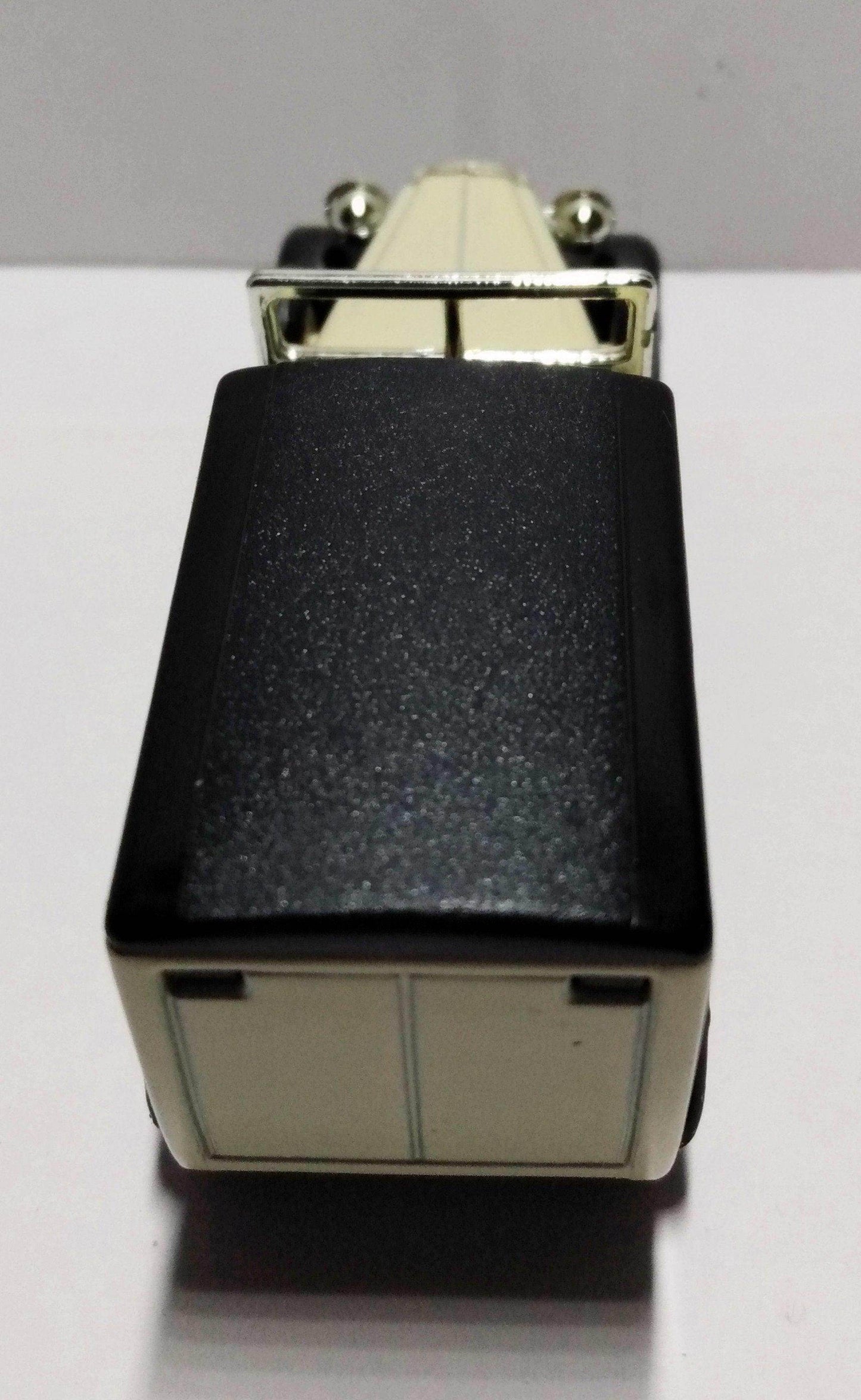 Lledo Days Gone DG22 FTD 1933 Packard Town Van Say It With Flowers - TulipStuff