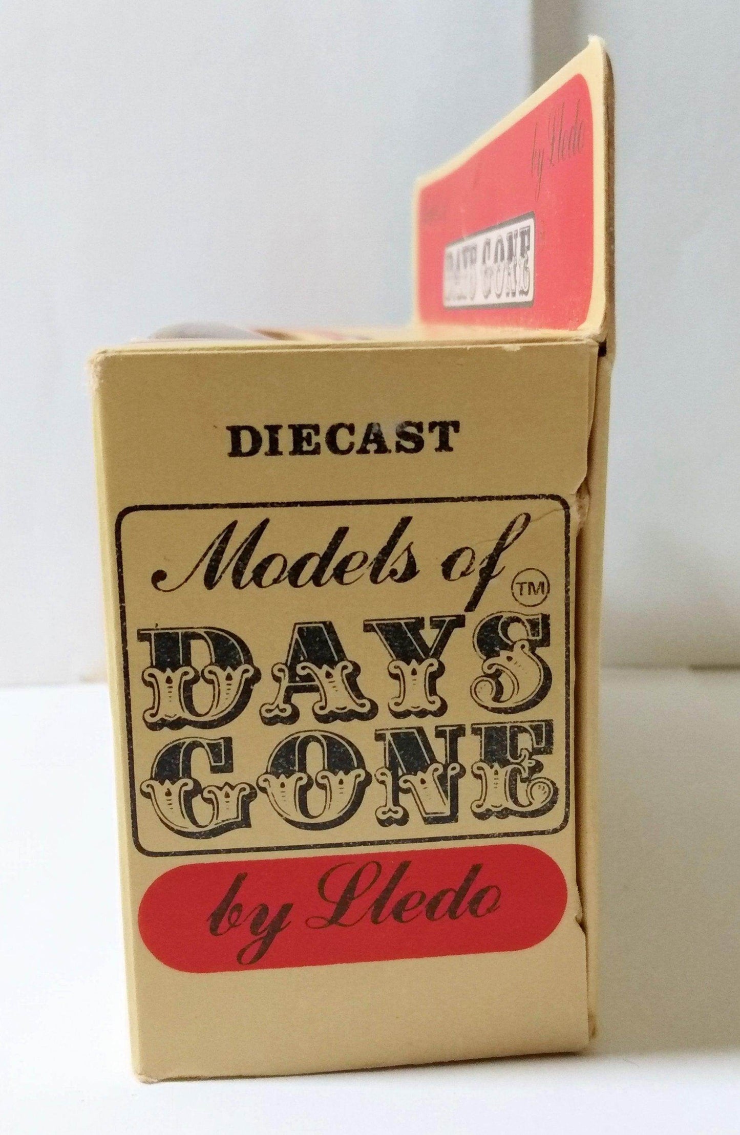 Lledo Days Gone DG2 Celtic Dairies Horse-Drawn Milk Float England - TulipStuff