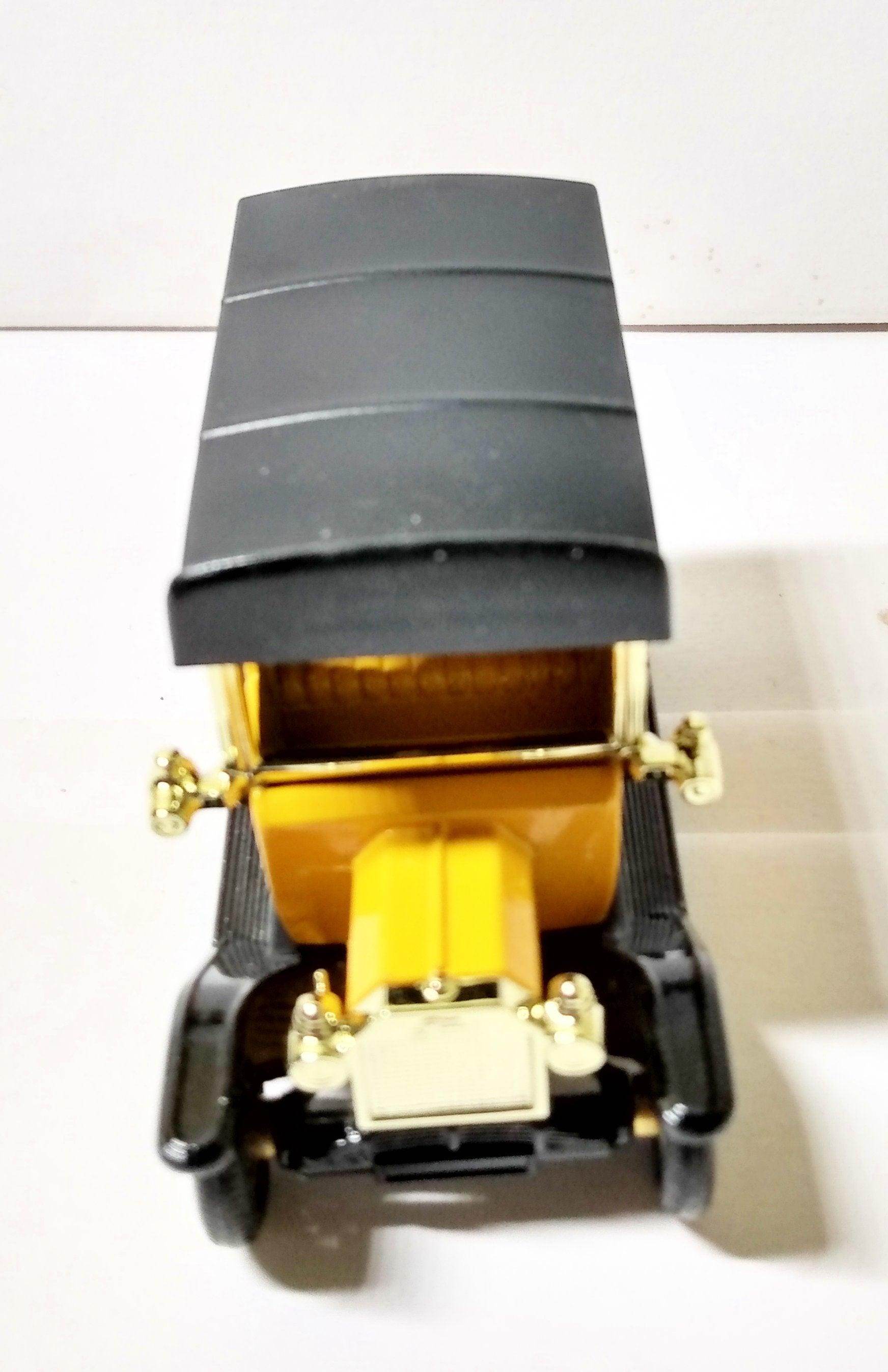 Lledo DG6 020a Coca Cola At Soda Fountains 1920 Ford Model T Van - TulipStuff