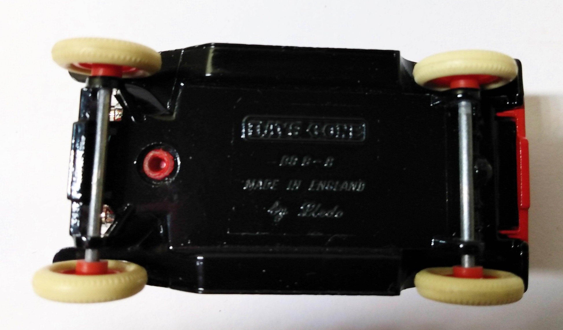 Lledo DG6 058 Drink Coca Cola 1920 Ford Model T Van Red - TulipStuff