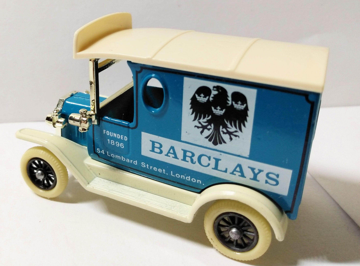Lledo Models of Days Gone DG6 Barclays 1920 Ford Model T Van 1985 - TulipStuff