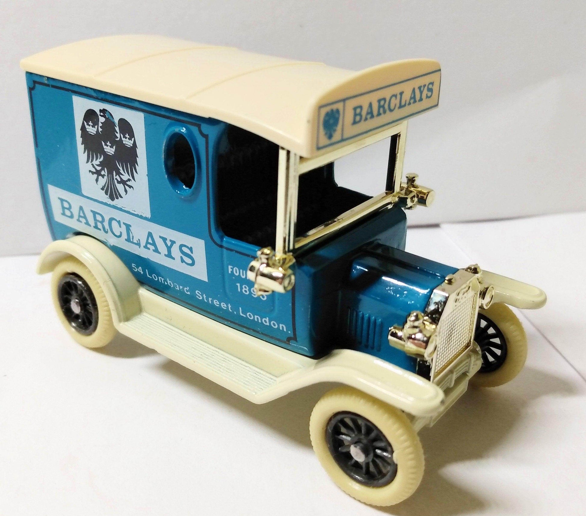 Lledo Models of Days Gone DG6 Barclays 1920 Ford Model T Van 1985 - TulipStuff