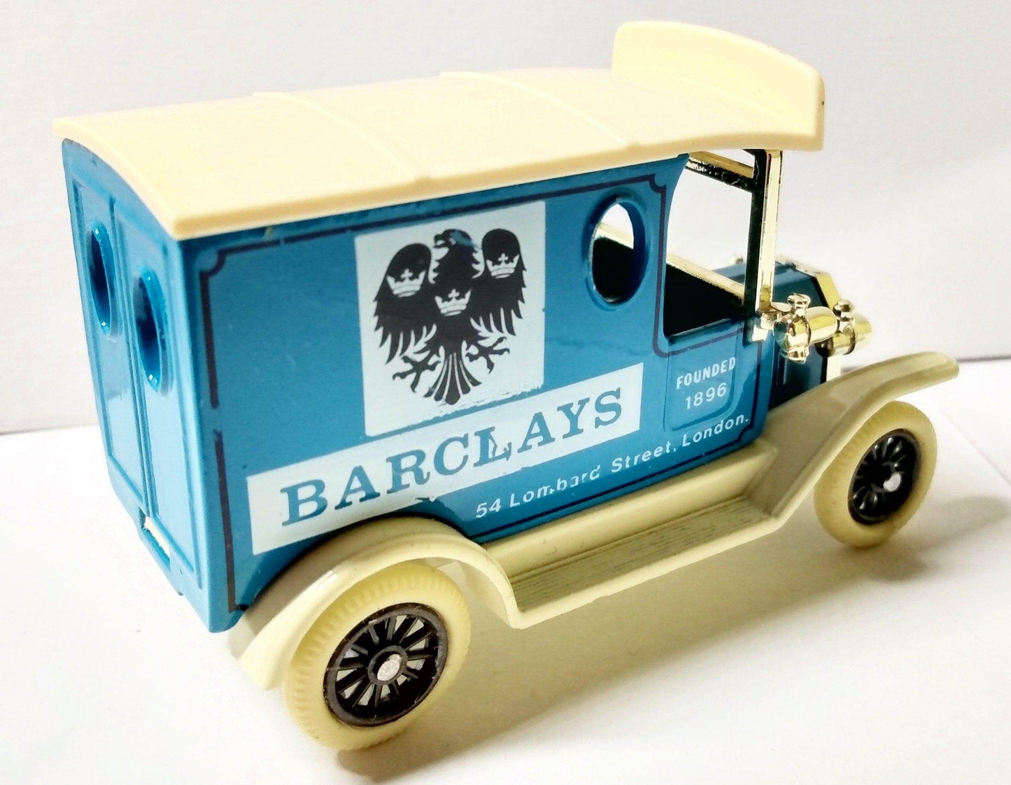 Lledo Models of Days Gone DG6 Barclays 1920 Ford Model T Van 1985 - TulipStuff