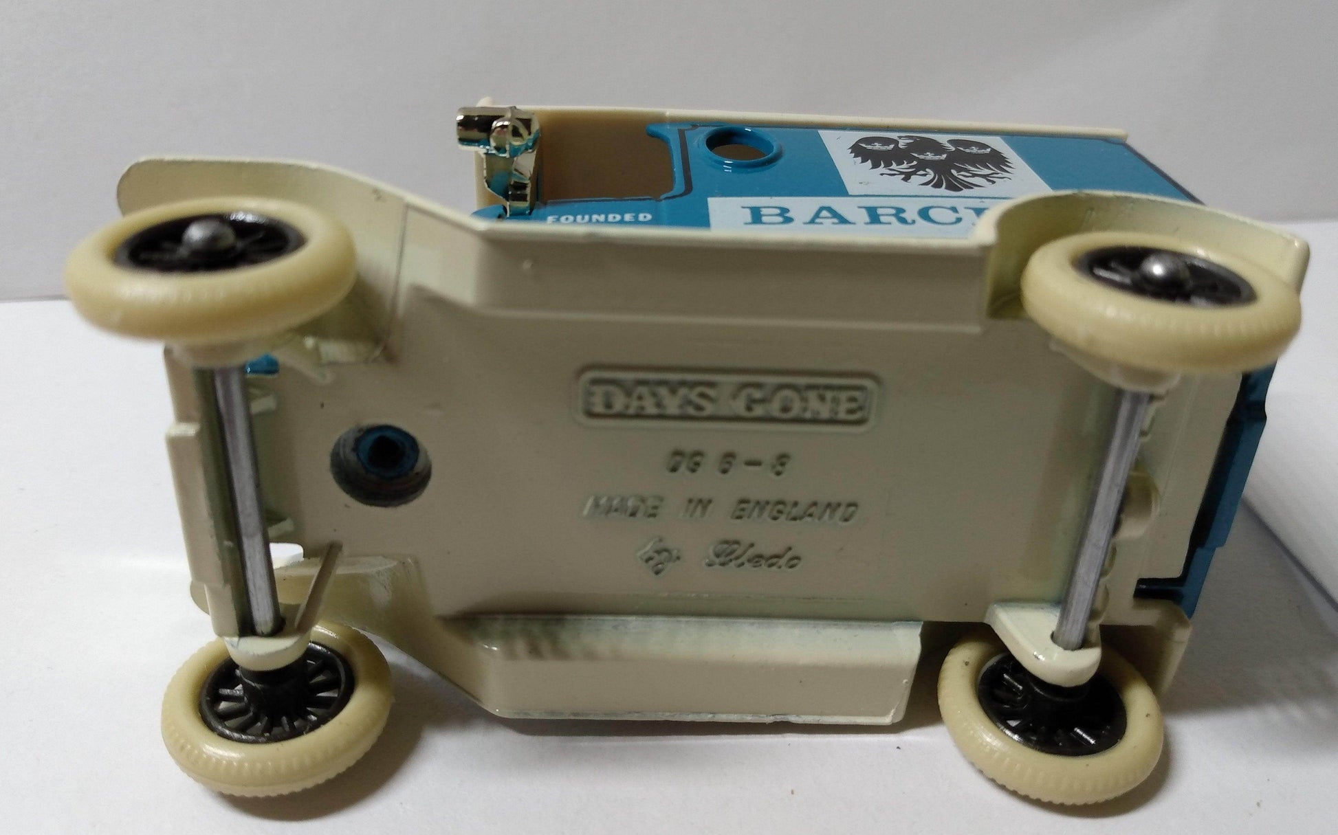 Lledo Models of Days Gone DG6 Barclays 1920 Ford Model T Van 1985 - TulipStuff