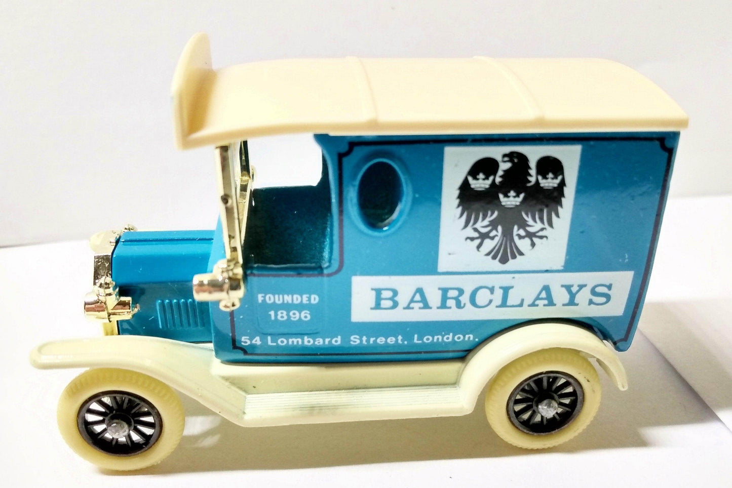 Lledo Models of Days Gone DG6 Barclays 1920 Ford Model T Van 1985 - TulipStuff