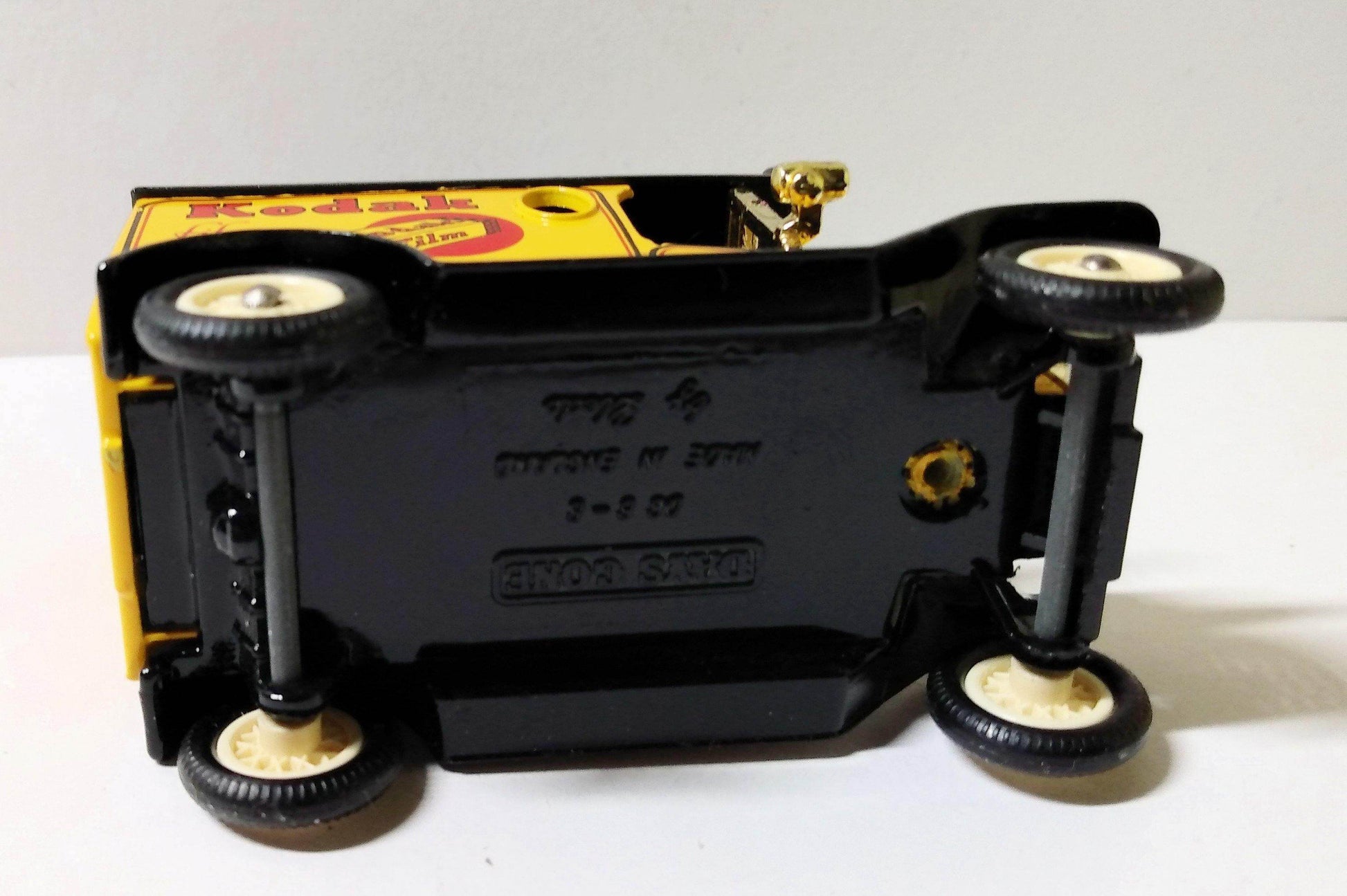 Lledo Models of Days Gone DG6 Kodak Film 1920 Ford Model T Van 1984 - TulipStuff