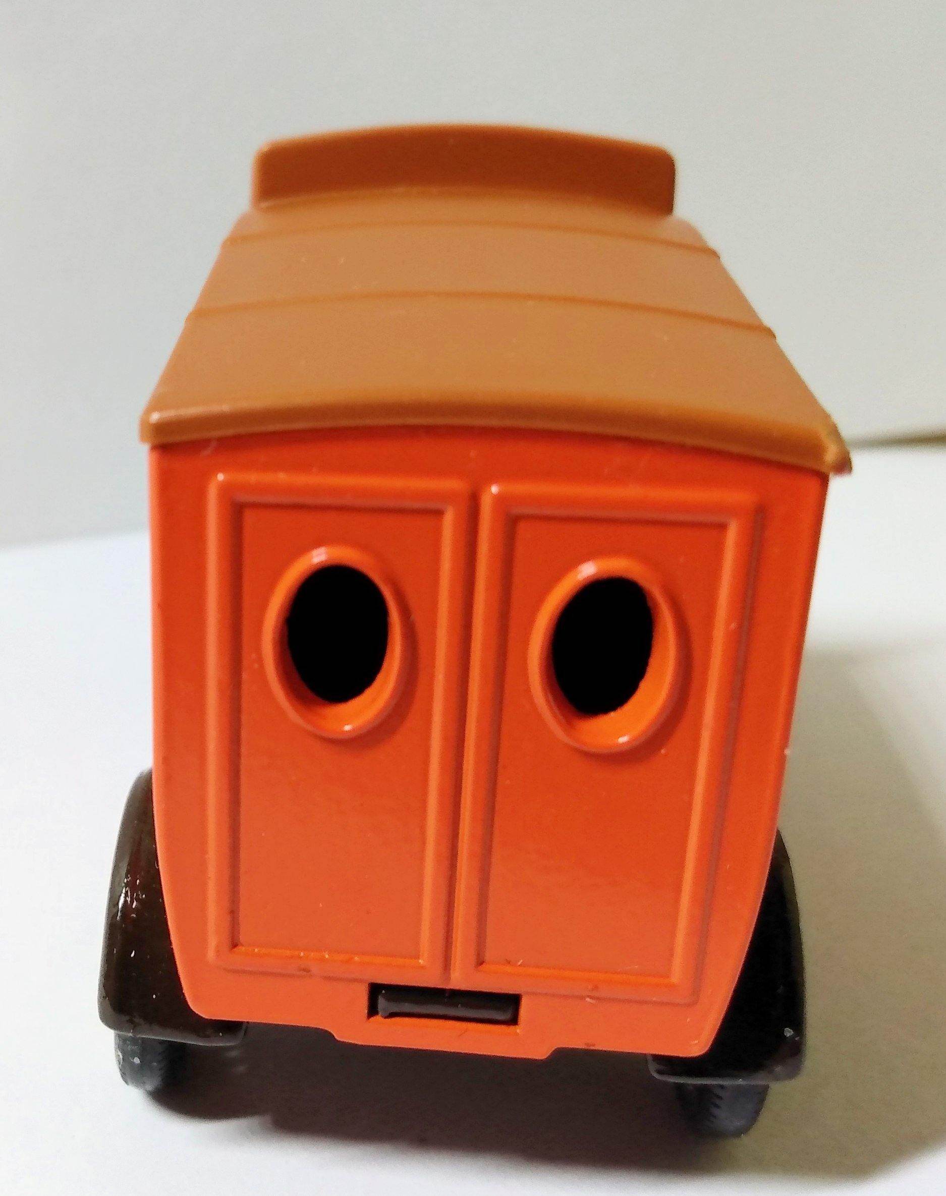 Lledo Models of Days Gone DG6 Ovaltine 1920 Ford Model T Van 1983 - TulipStuff