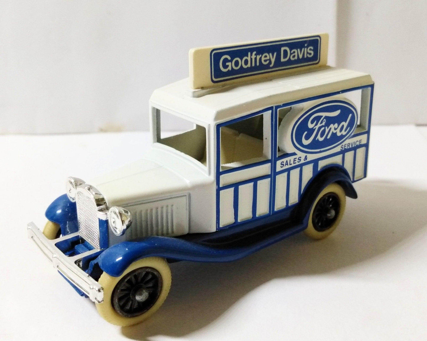 Lledo Days Gone DG7 1934 Ford Model A Woody Wagon Godfrey Davis Ford - TulipStuff
