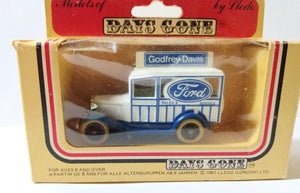 Lledo Days Gone DG7 1934 Ford Model A Woody Wagon Godfrey Davis Ford - TulipStuff