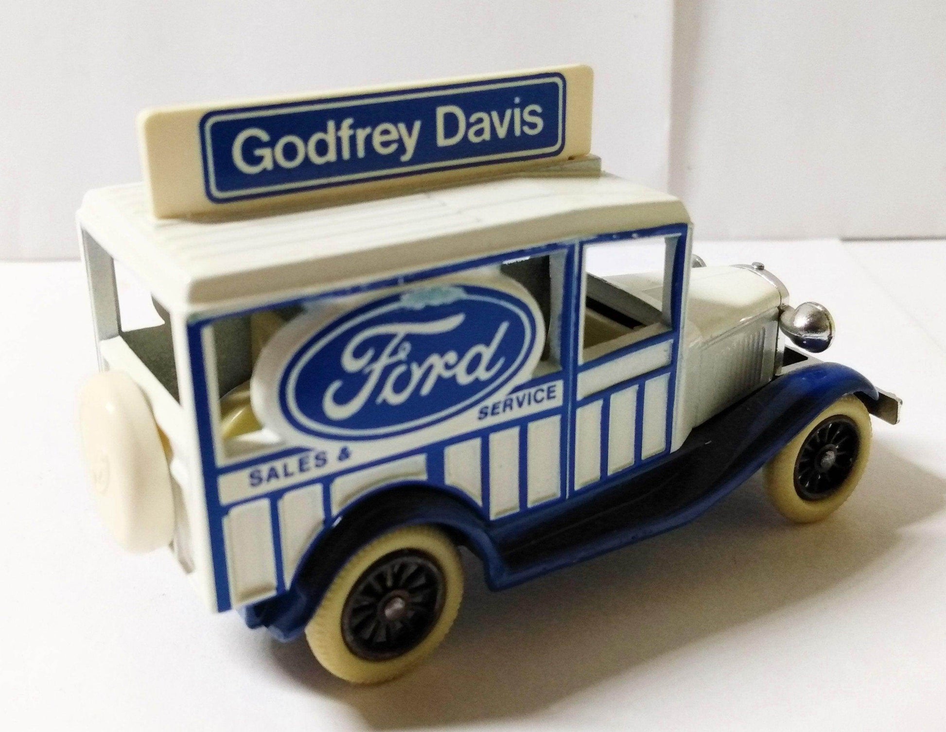 Lledo Days Gone DG7 1934 Ford Model A Woody Wagon Godfrey Davis Ford - TulipStuff