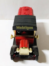 Load image into Gallery viewer, Lledo Days Gone DG8 1920 Ford Model T Tanker Mobil Gas England - TulipStuff
