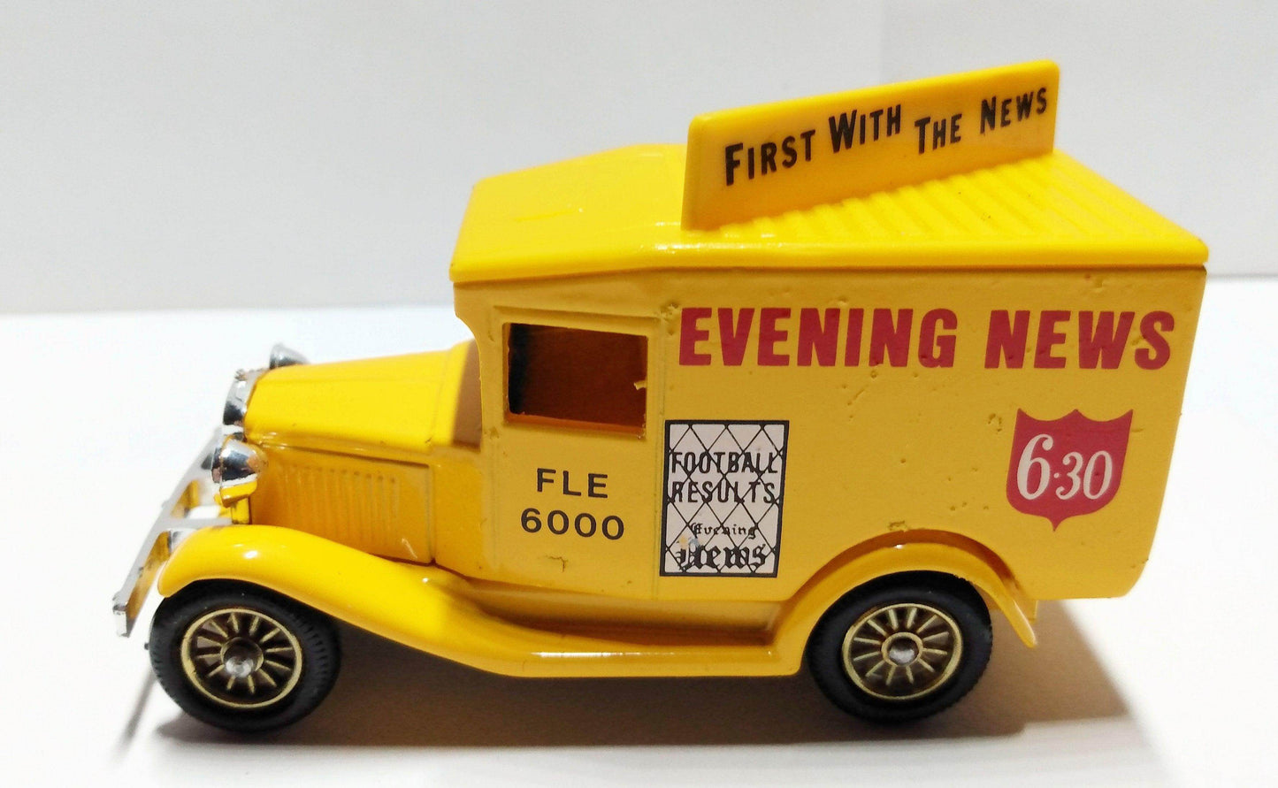 Lledo Models of Days Gone DG13 Evening News 1934 Ford Model A Van - TulipStuff
