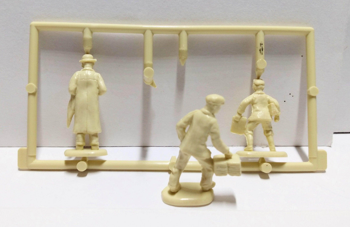 Lledo Models of Days Gone DG13 Evening News 1934 Ford Model A Van - TulipStuff