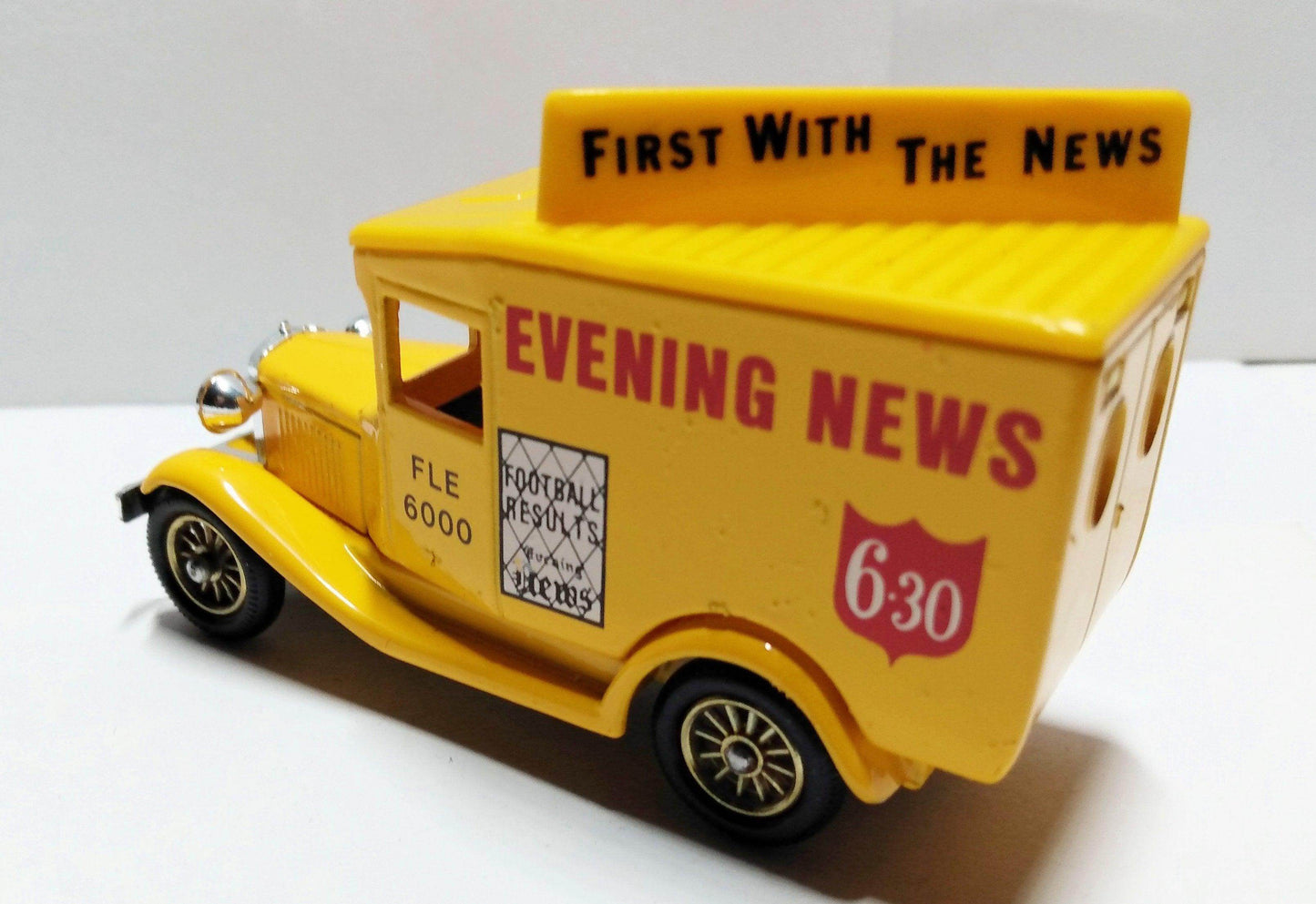 Lledo Models of Days Gone DG13 Evening News 1934 Ford Model A Van - TulipStuff