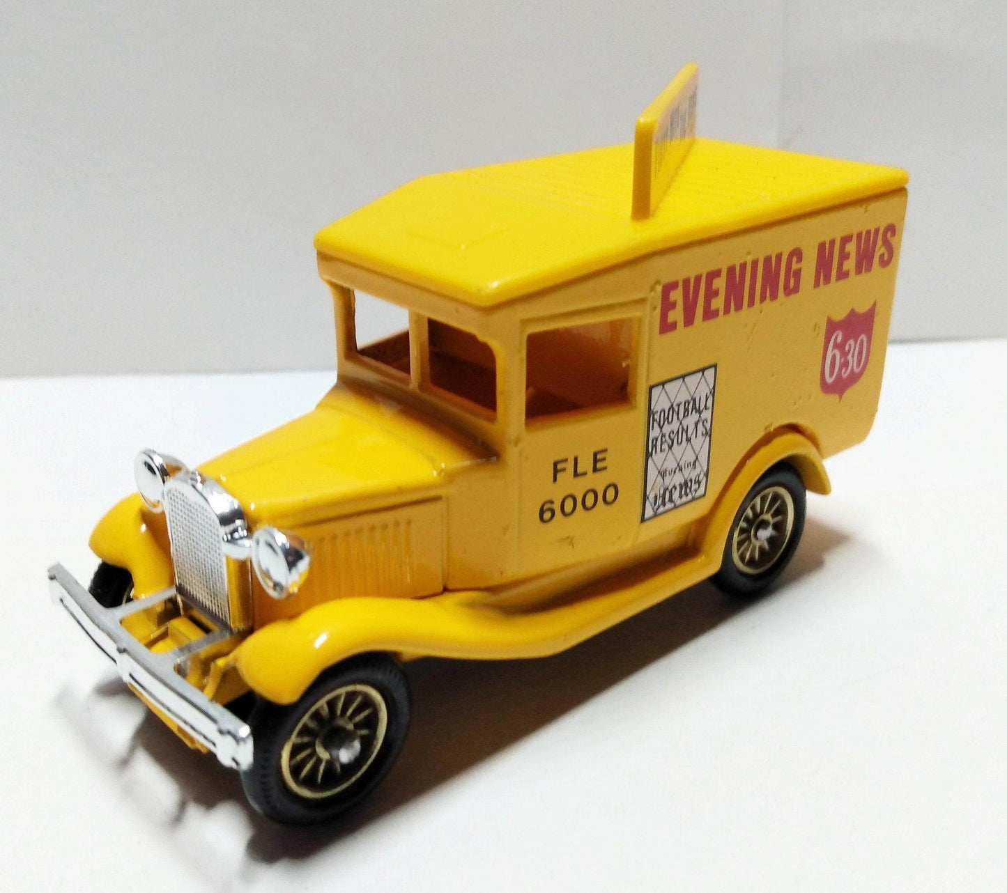 Lledo Models of Days Gone DG13 Evening News 1934 Ford Model A Van - TulipStuff