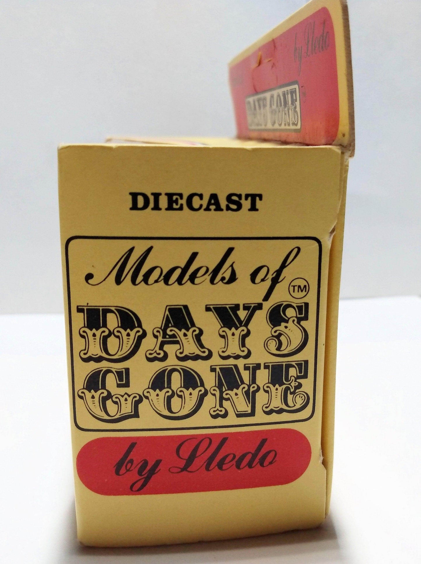 Lledo Models of Days Gone DG13 Evening News 1934 Ford Model A Van - TulipStuff