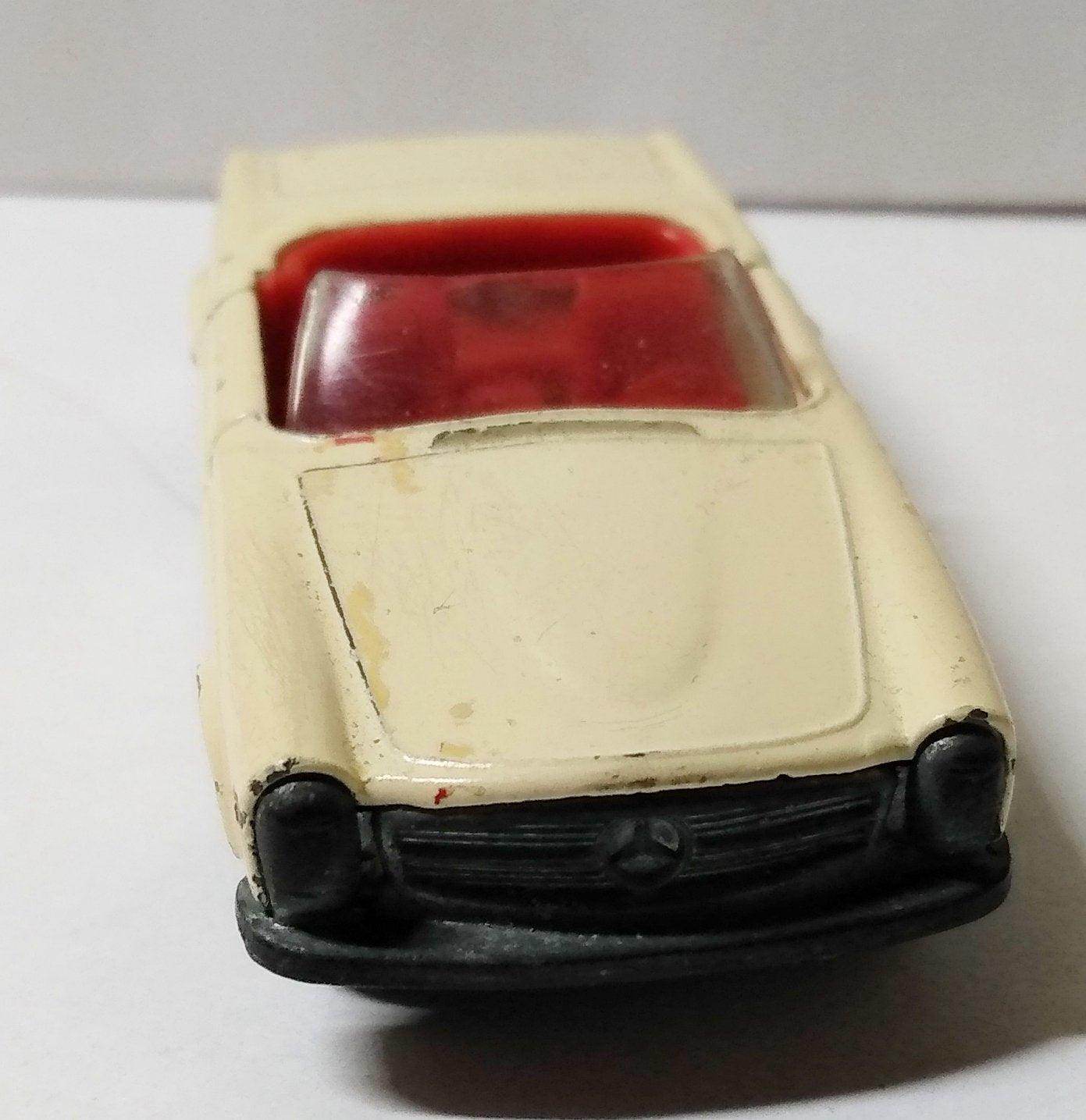 Lesney Matchbox 27 Mercedes-Benz 230SL 1966 England - TulipStuff
