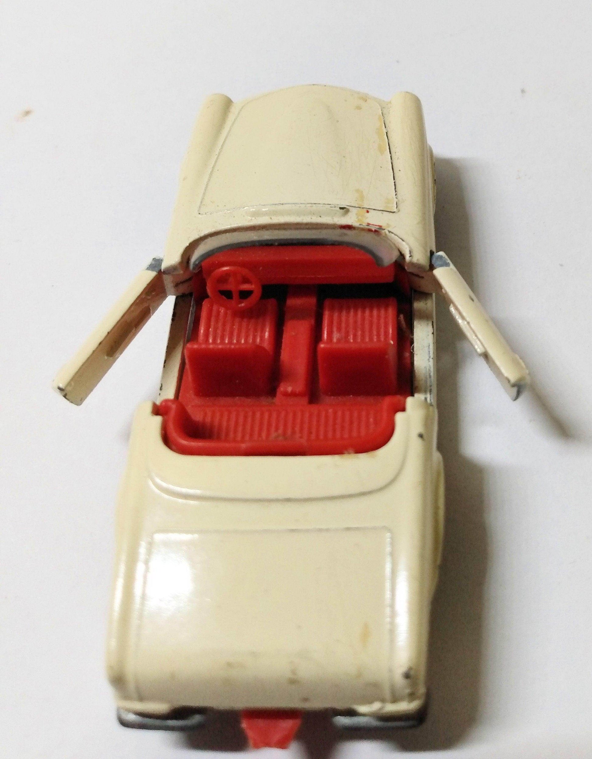Lesney Matchbox 27 Mercedes-Benz 230SL 1966 England - TulipStuff