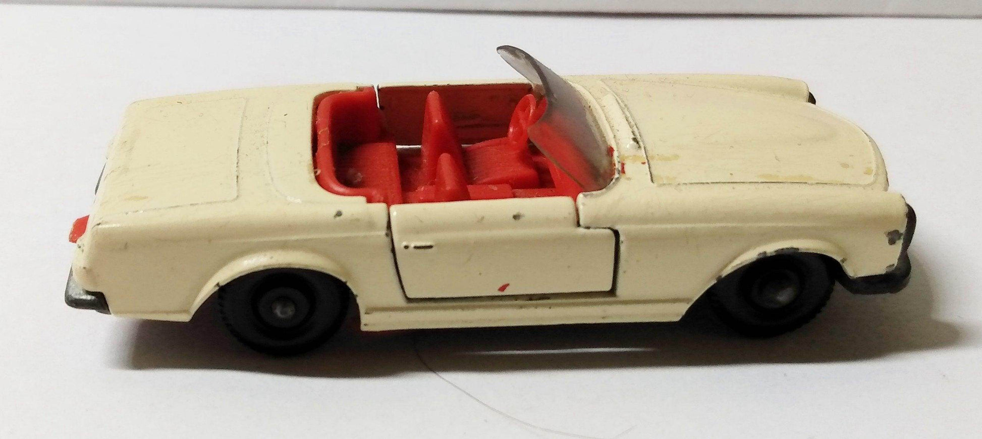 Lesney Matchbox 27 Mercedes-Benz 230SL 1966 England - TulipStuff