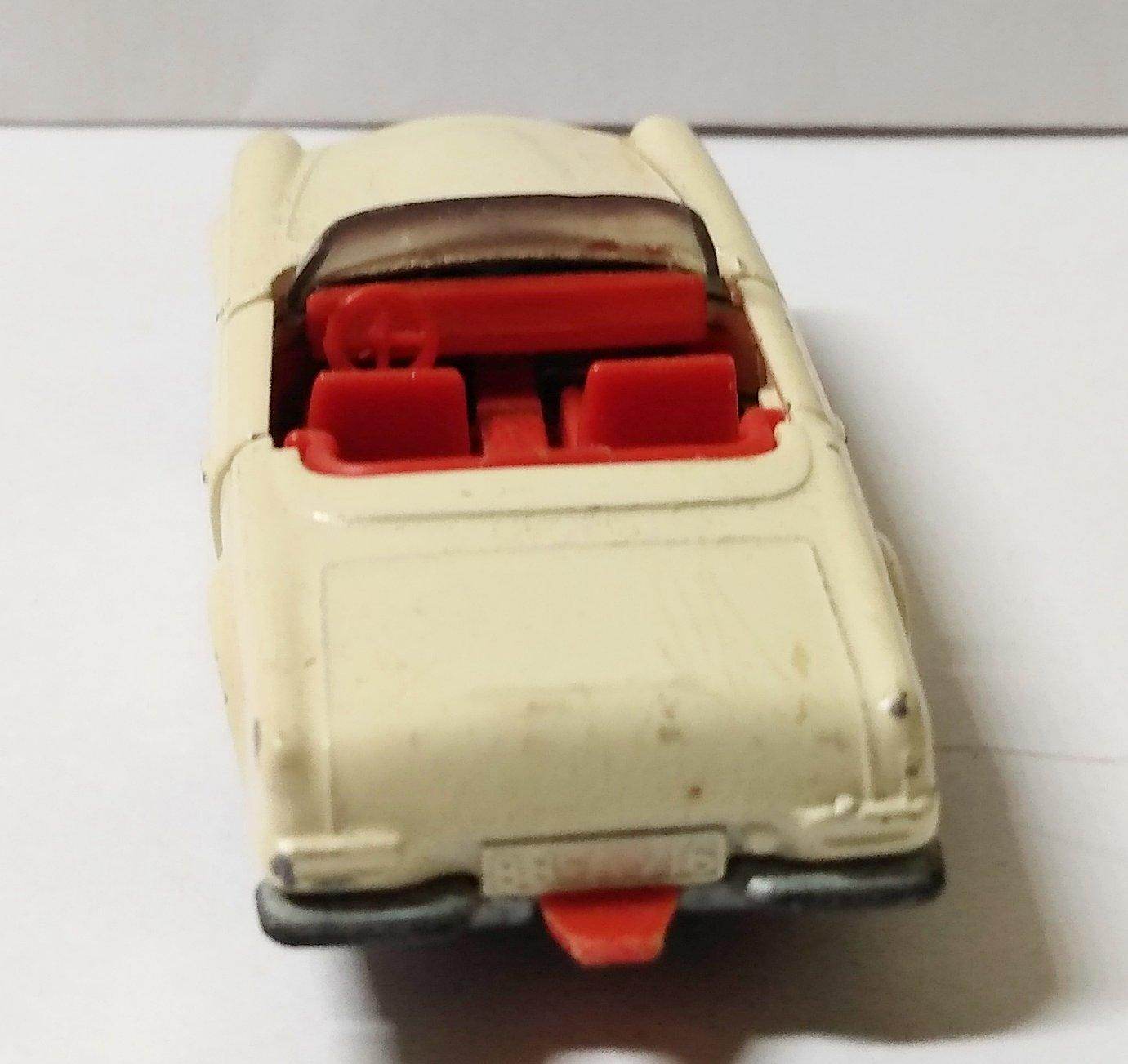 Lesney Matchbox 27 Mercedes-Benz 230SL 1966 England - TulipStuff
