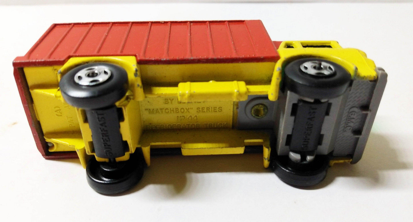 Lesney Matchbox 44 GMC Refrigerator Truck Superfast England 1970 - TulipStuff
