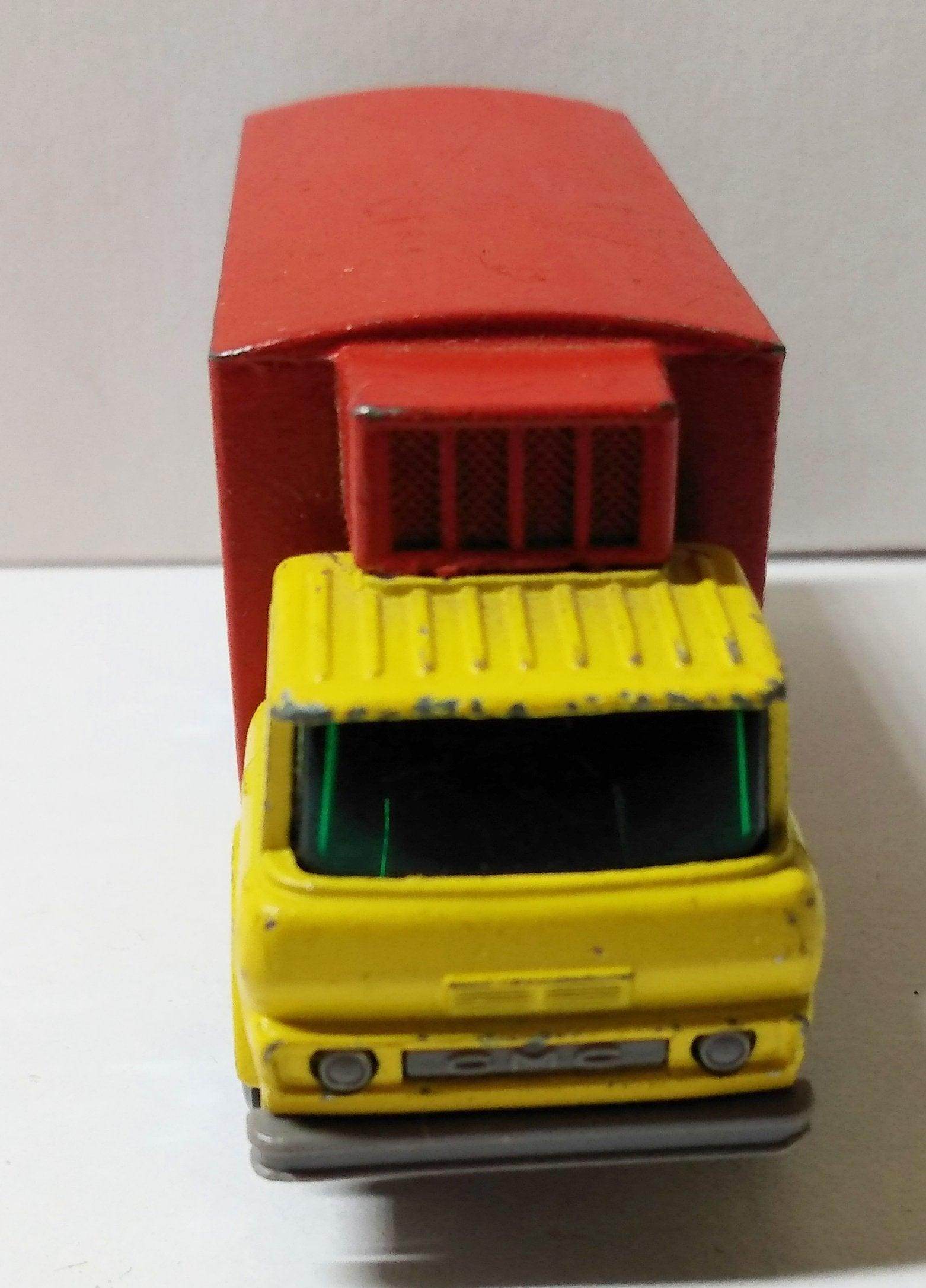 Lesney Matchbox 44 GMC Refrigerator Truck Superfast England 1970 - TulipStuff